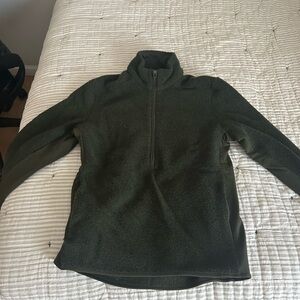 Lululemon Men’s size medium half zip sweater. Worn once and in perfect condition
